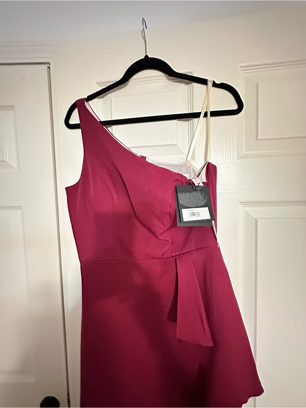 Ieena for Mac Duggal 49089 One Shoulder Ruffle Gown in Berry Size 6 - Picture 4 of 4